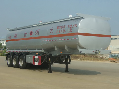 福狮易燃液体罐式运输半挂车图片