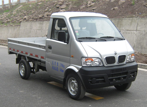 EQ1021TF31型载货汽车