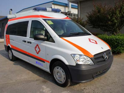BBL5031XJH型救护车图片