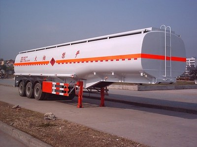 SNJ9400GYY型运油半挂车图片