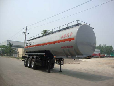 CSQ9401GFW型腐蚀性物品罐式运输半挂车图片