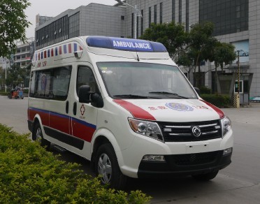 东风监护型救护车图片