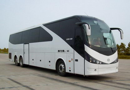 HFF6140K07C2型特大型豪华客车