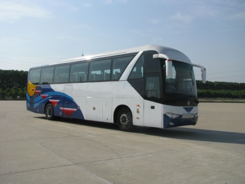 EQ6121L4D1型客车