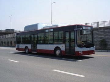 XML6125J18CN型城市客车