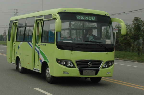 CNJ6661JQNM型城市客车