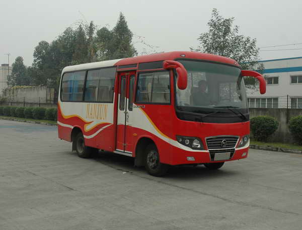 CNJ6660LQNM型客车