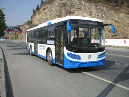 EQ6120CPHEV型混合动力电动城市客车