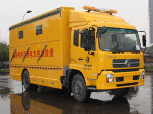 DMT5162XCC型东风天锦餐车