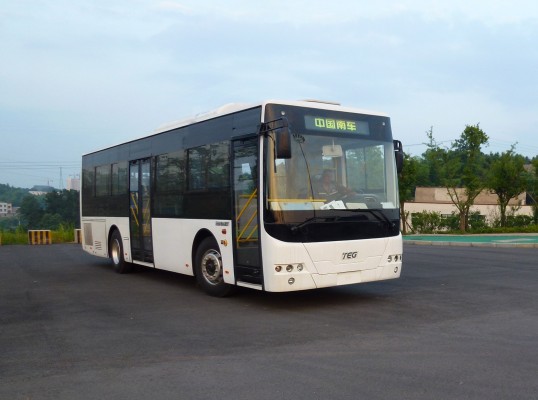 TEG6106CHEV01型混合动力城市客车