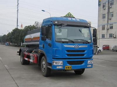 XH5168GFW型腐蚀性物品罐式运输车图片