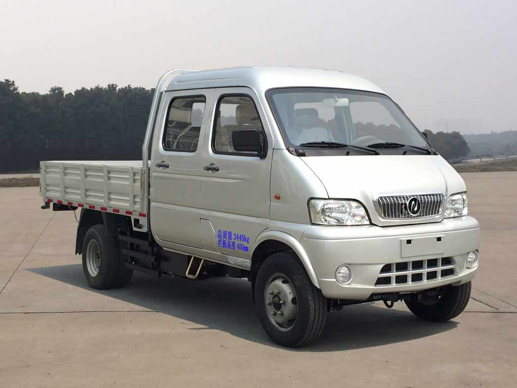 DFD1031NU1型轻型载货汽车