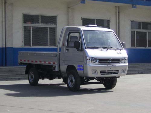 KMC1020LLB26D4型载货汽车