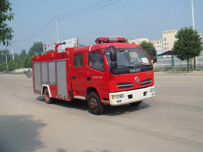东风多利卡3.5吨江特水罐消防车