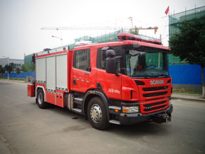 ZXF5130TXFJY100-S型抢险救援消防车