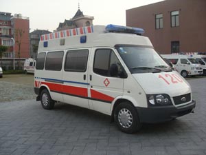 ZQZ5036-XJH型救护车