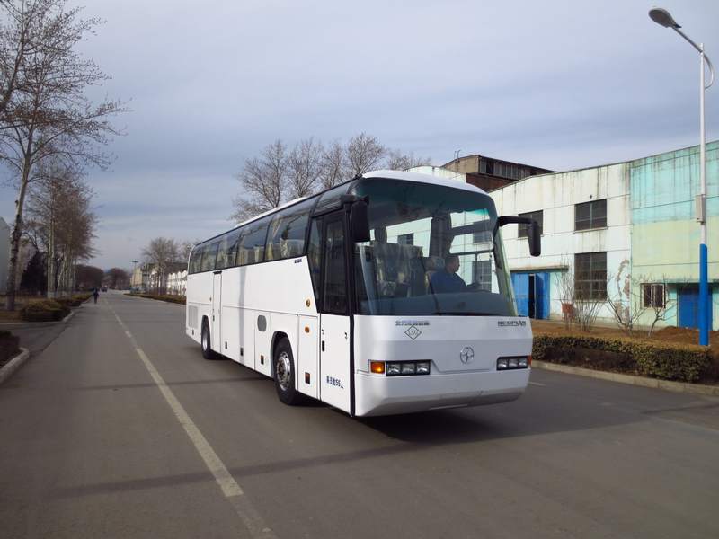 BFC6120BNG2型豪华旅游客车