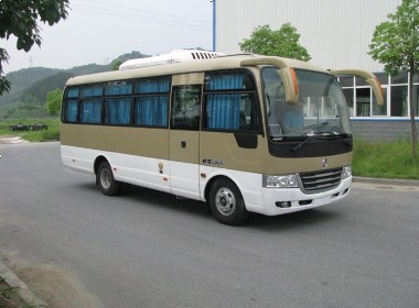 EQ6732L5N型客车