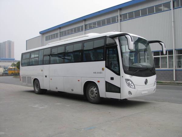 EQ6113L4D型客车