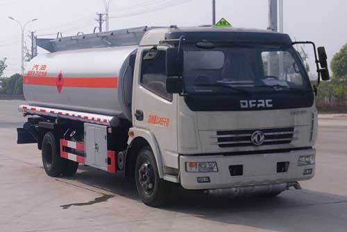 CLQ5110GJY4型东风大多利卡8吨加油车