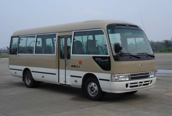 XML6700J68型客车