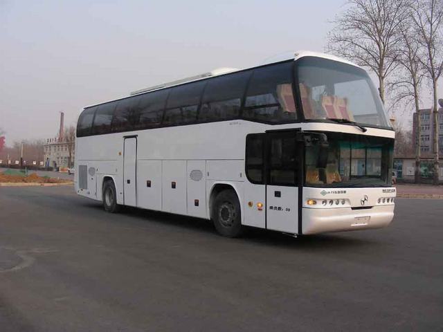 BFC6128HNG2型豪华旅游客车