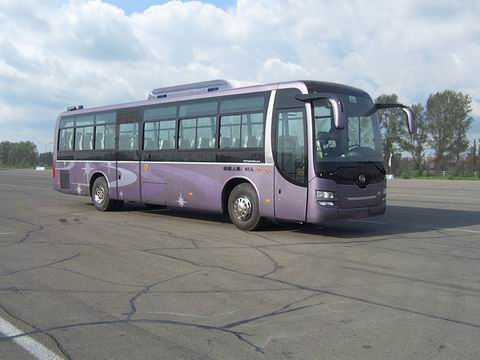 DD6129K65型客车