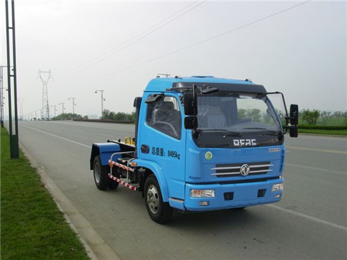 CGJ5081ZXX型东风多利卡车厢可卸式垃圾车