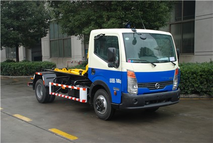CGJ5082ZXX型郑州日产凯普斯达车厢可卸式垃圾车