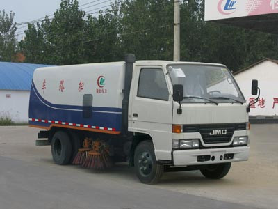 CLW5060TSLJ4型扫路车图片
