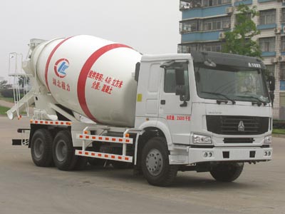 CLW5250GJBZ4型中国重汽HOWO后双桥LNG混凝土搅拌运输车
