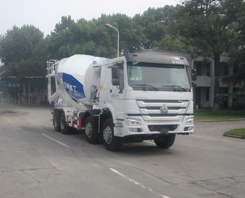 YTZ5317GJB41F型中国重汽豪沃前四后八混凝土搅拌运输车