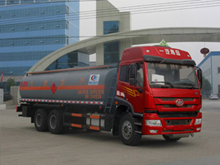 CLW5252GRYC4型易燃液体罐式运输车