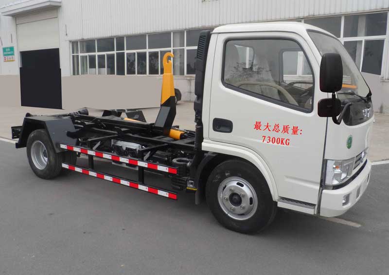 XL5070ZXXG4型东风多利卡车厢可卸式垃圾车