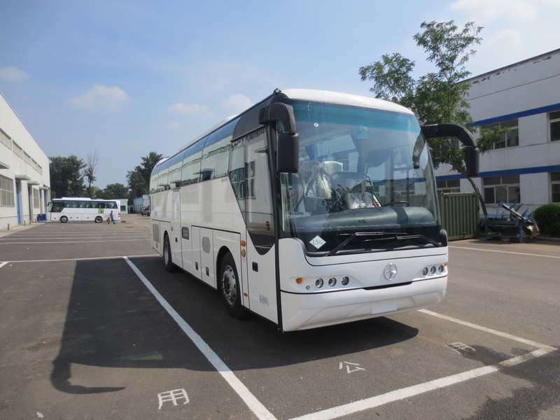 BFC6105TNG1型豪华旅游客车
