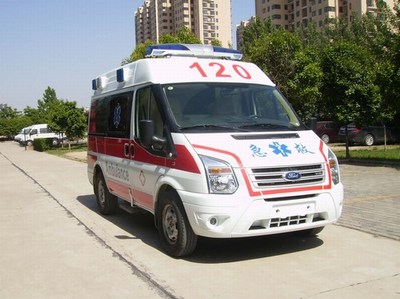 XLG5038XJHCY4型救护车