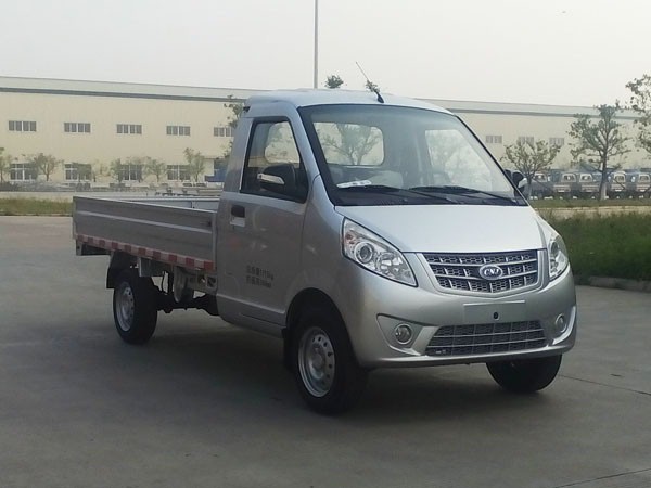 CNJ1022SDA30M型轻型载货汽车