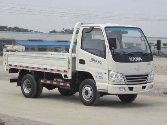 KMC1047LLB26D4型载货汽车
