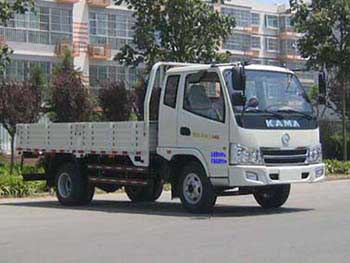 KMC1058LLB35P4型载货汽车