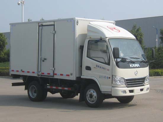 KMC5040XXYQ28D4型厢式运输车