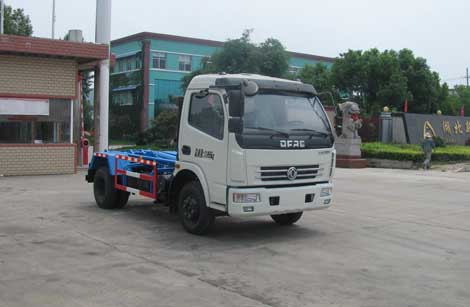 XZL5112ZXX4型东风大多利卡车厢可卸式垃圾车