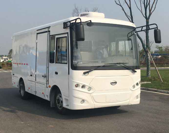 NJL5073XXYBEV型纯电动厢式运输车