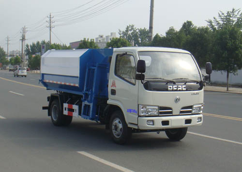 组图：新疆平云汽车东风多利卡自装卸式垃圾车图片