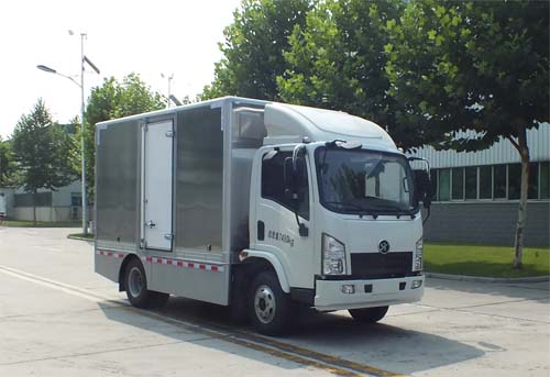 SMQ5070XXYBEV型纯电动厢式运输车