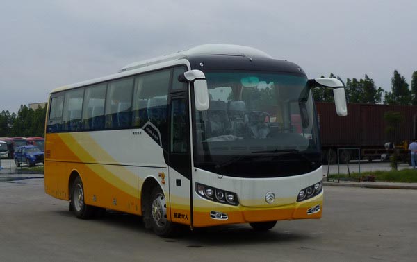 XML6857J28型客车