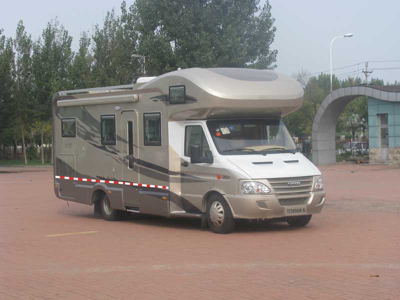 TC5050XLJ型旅居车
