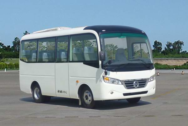 XML6602J18型客车