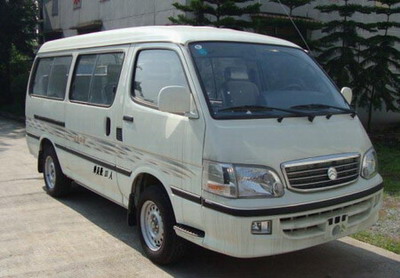 XML6502J18型客车