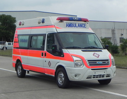JX5049XJHMDJ型救护车