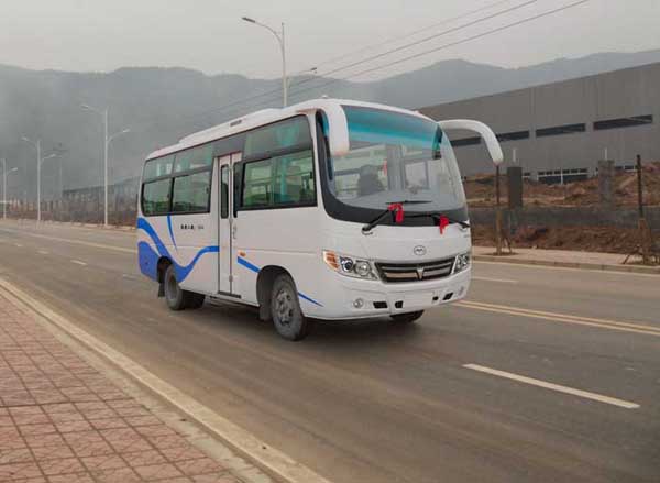 CAT6600C4E型东风风尚两用客车